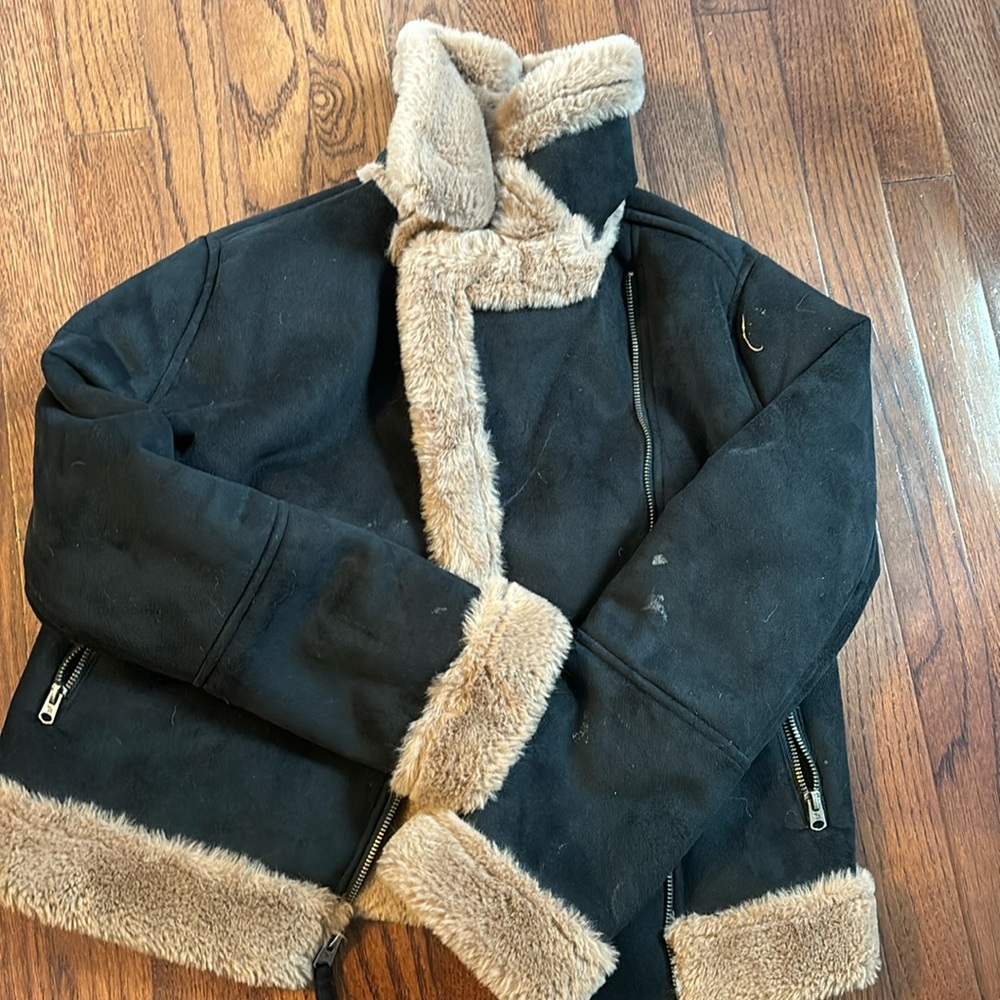 Abercrombie kids fur jacket size 11/12